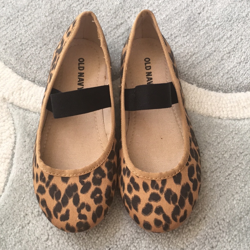 NWOT Girls Leopard Print Elastic Mary Janes